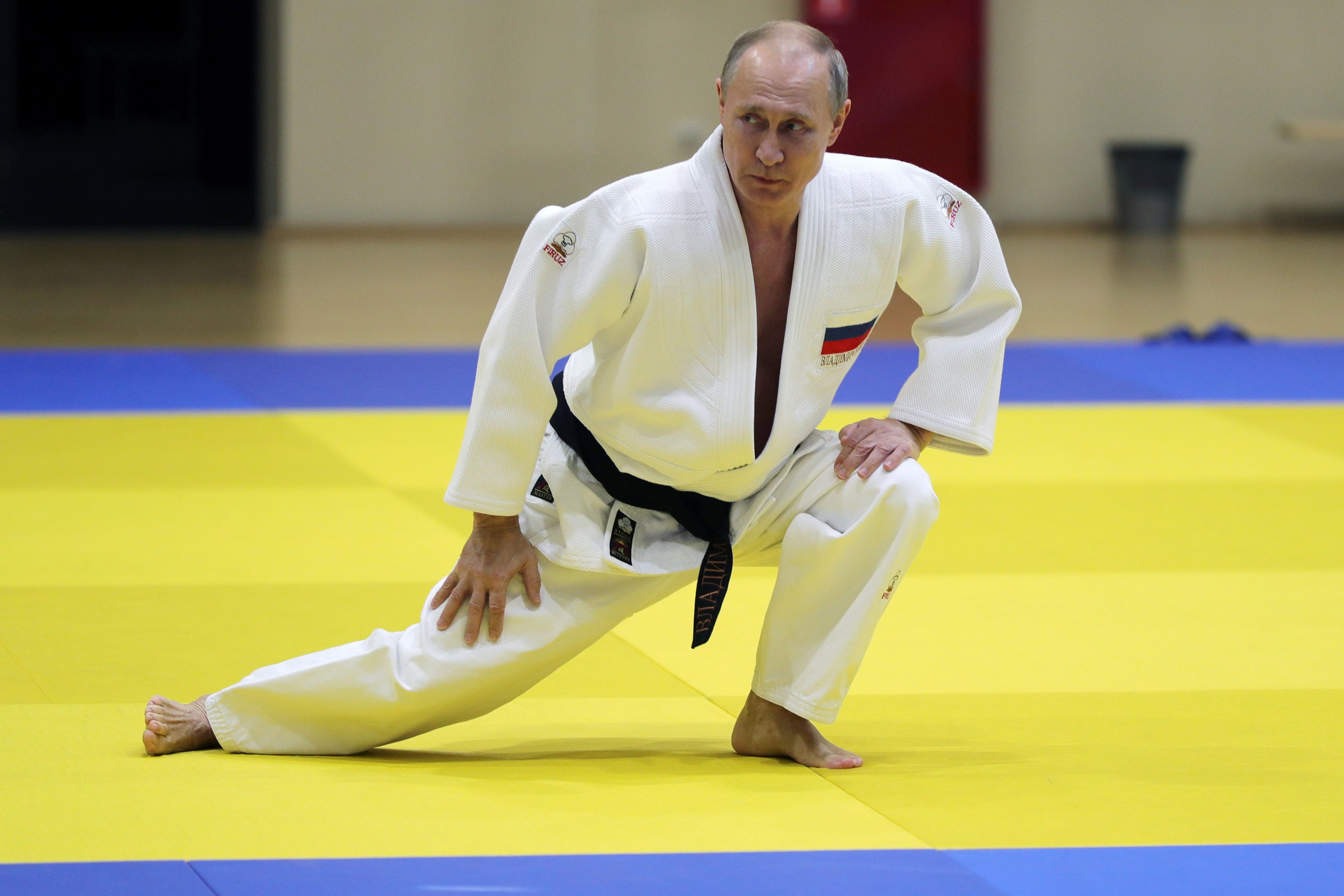 Putin taking part in training with Russia's national judo team in 2019